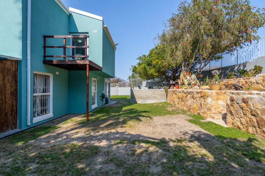 4 Bedroom Property for Sale in Northshore Western Cape
